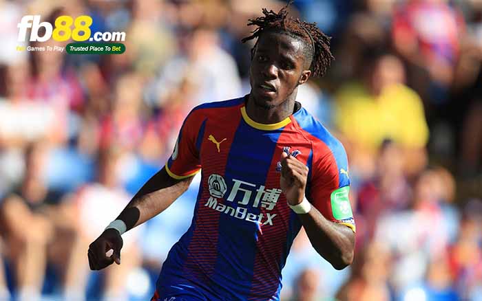 Wilfried Zaha-ngoai-hang-anh-2018