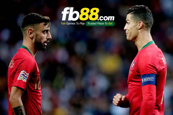 fb88 ronaldo đánh bại đàn em bruno fernandes ở thử thách gập bụng