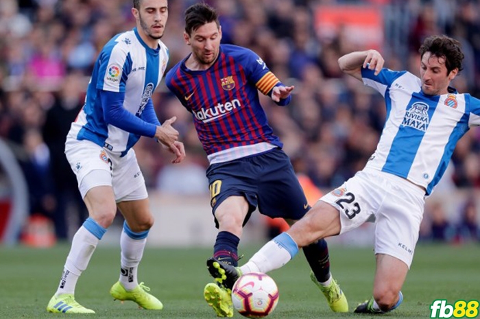 Barcelona v Espanyol