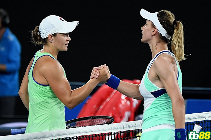 Ashleigh Barty hạ gục Lesia Tsurenko