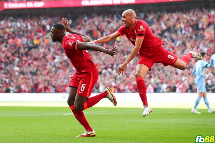 Liverpool đặt vé vào chung kết FA Cup