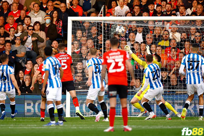 Luton 1-1 Huddersfield